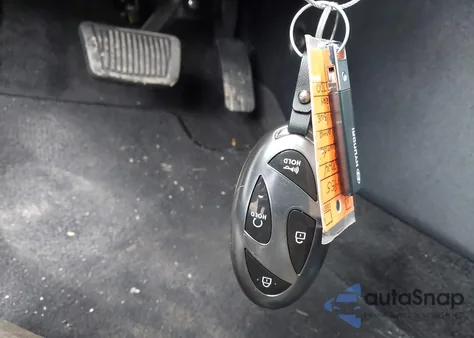 2024 Hyundai Elantra Hybrid Blue from USA, damaged, VIN KMHLM4DJ8RU103700